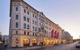 Vier Jahreszeiten Kempinski Muenchen